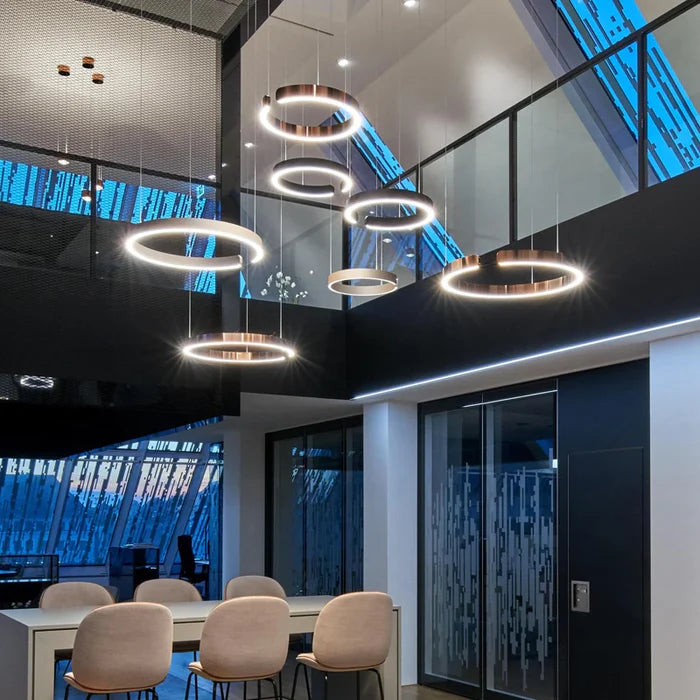 Suspension métal anneau ouvert design moderne
