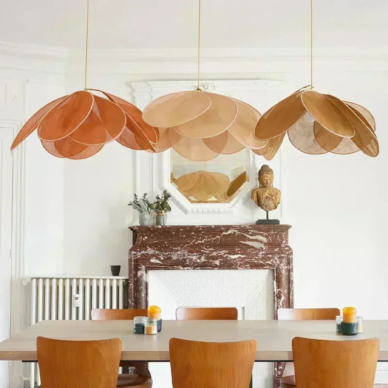 Suspension tissu fleur pétales design vintage bohème