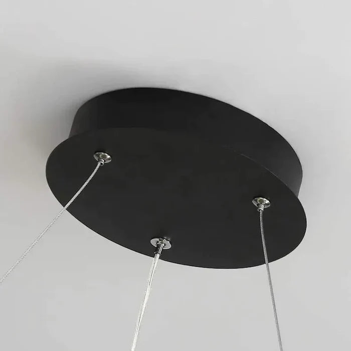 Suspension métal anneau ovale design moderne