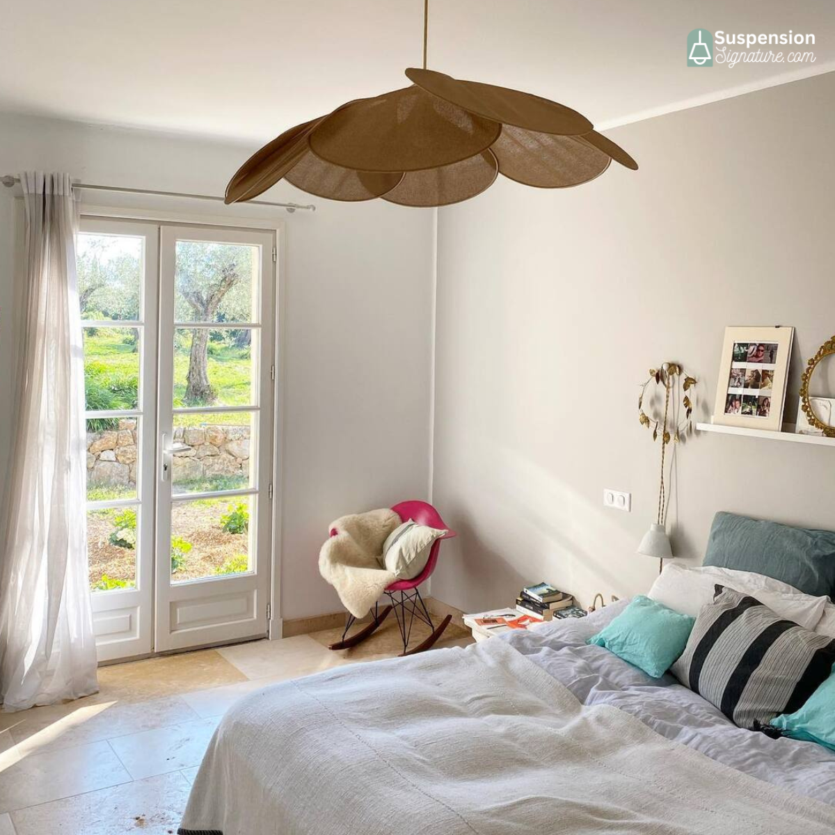 Suspension tissu fleur pétales design vintage bohème