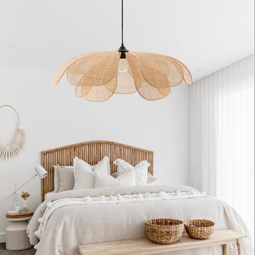 Suspension rotin design pétales vintage