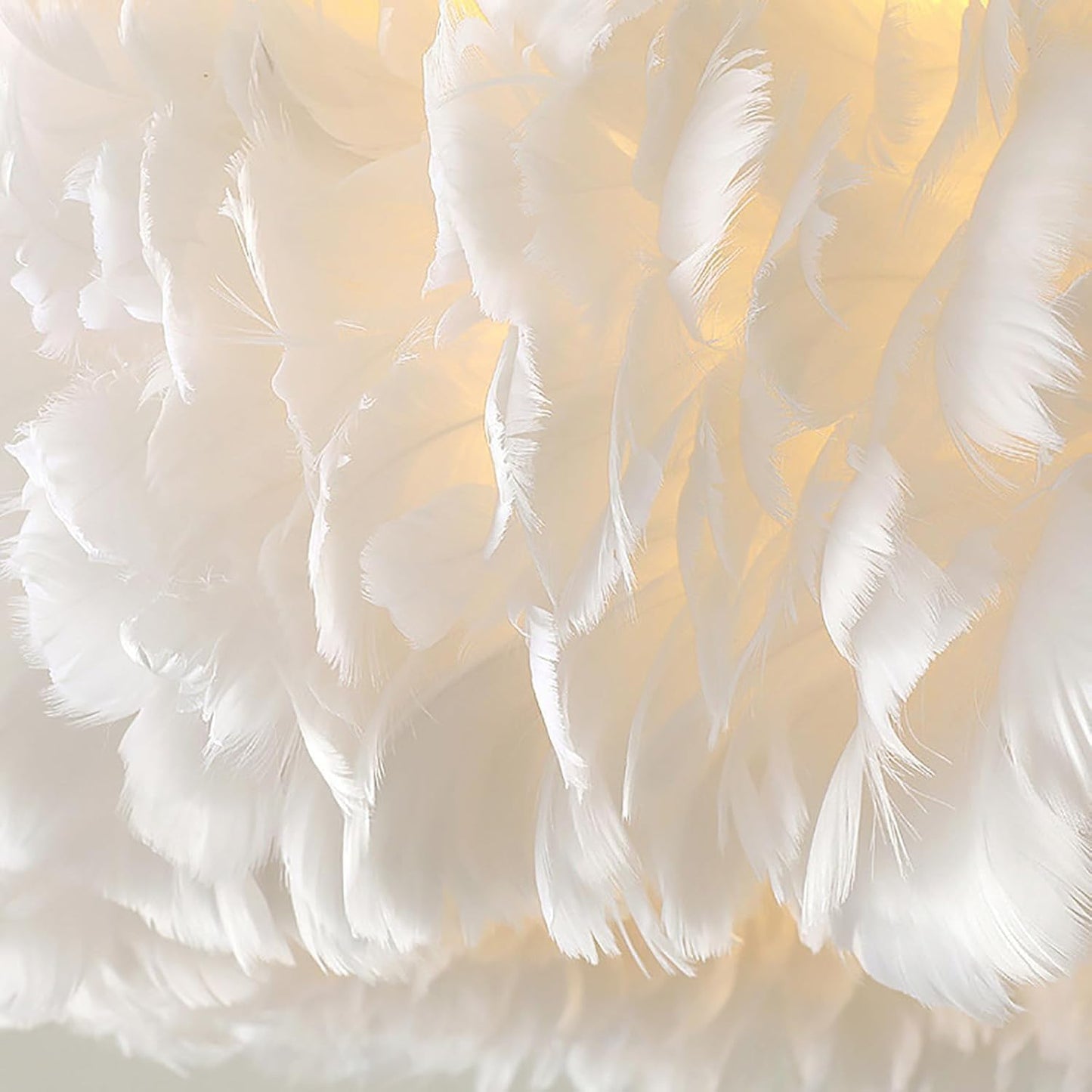 Suspension anneau en plumes colorées design art déco