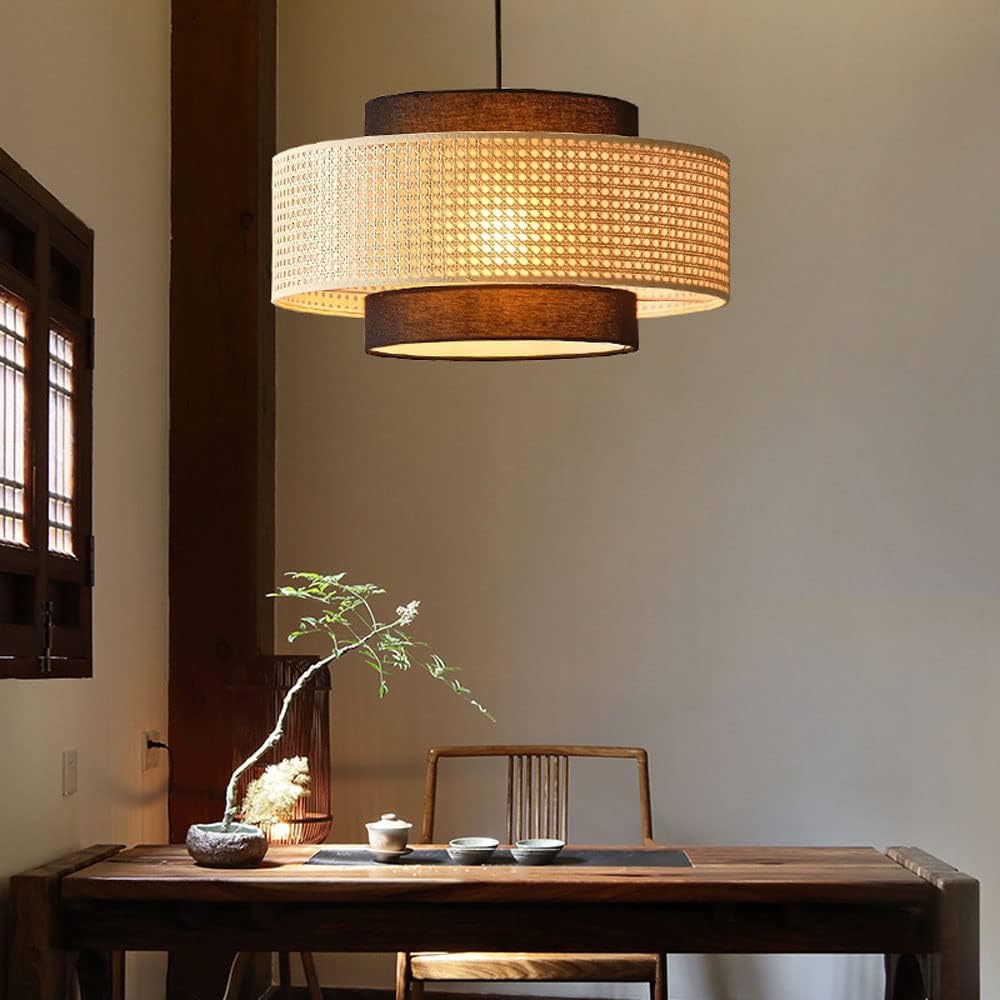 Suspension cylindrique en rotin cannage et tissu moderne