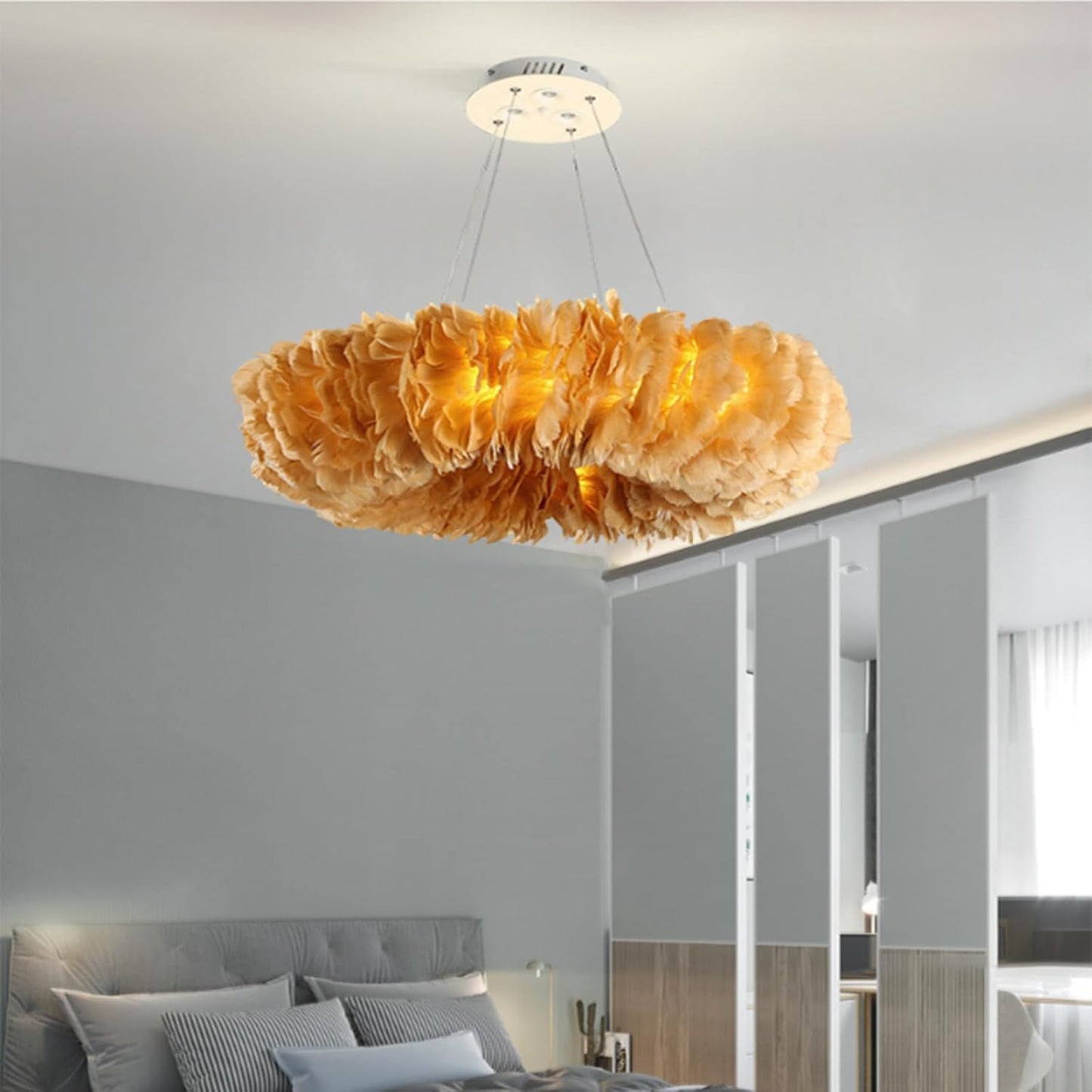 Suspension anneau en plumes colorées design art déco