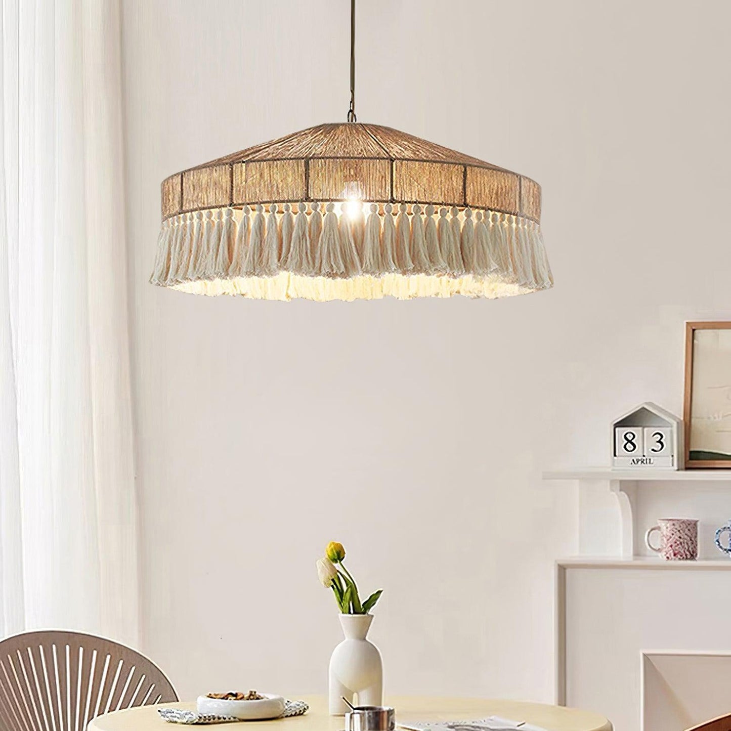 Suspension aplatie osier tissé pompons style bohème