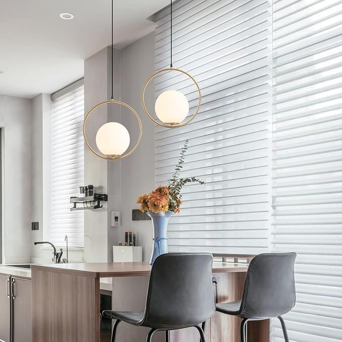 Suspension moderne boule lumineuse anneau en laiton