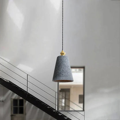 Suspension évasée allongée terrazzo design industriel