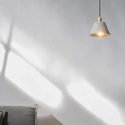 Suspension évasée terrazzo design industriel