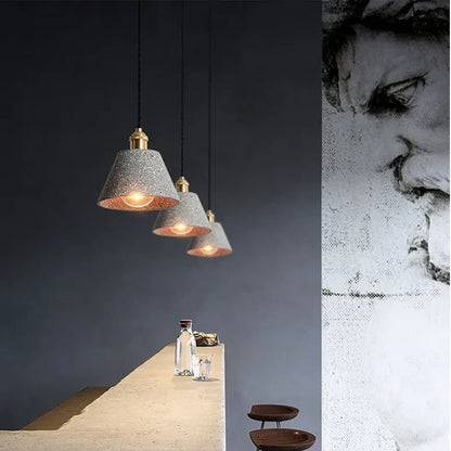 Suspension évasée terrazzo design industriel