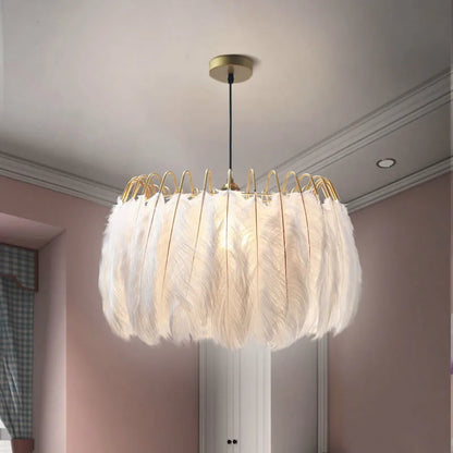 Suspension vintage plumes pendantes blanches