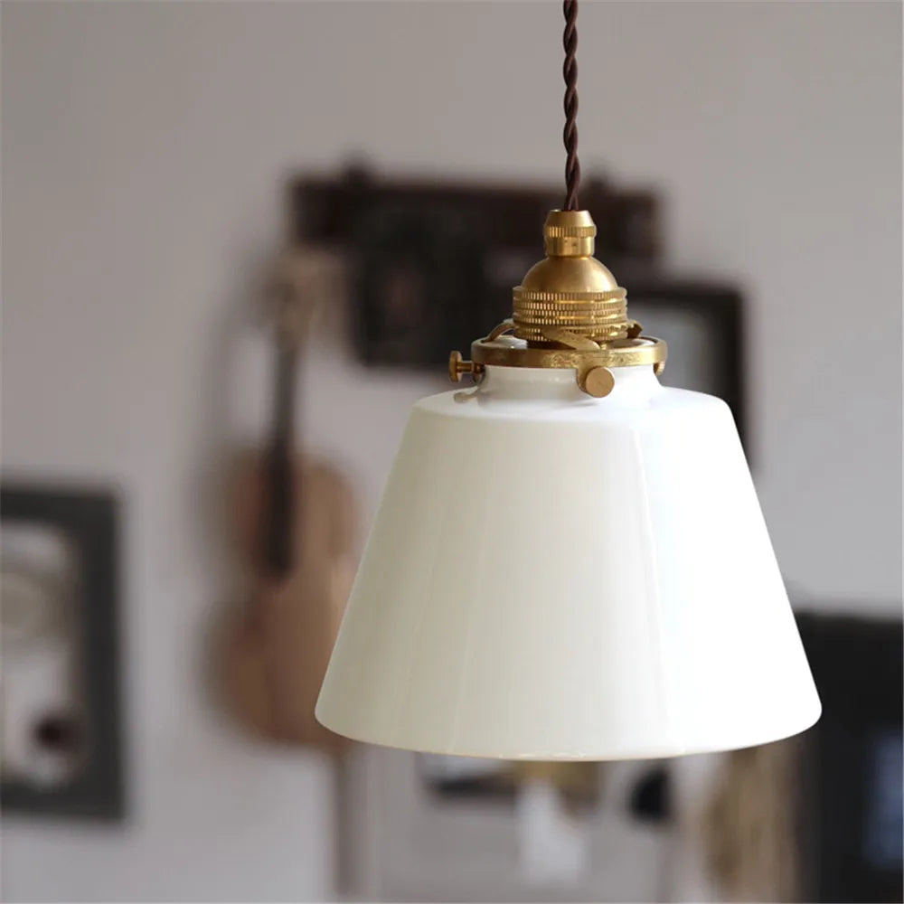 Suspension en laiton et céramique design évasé rétro