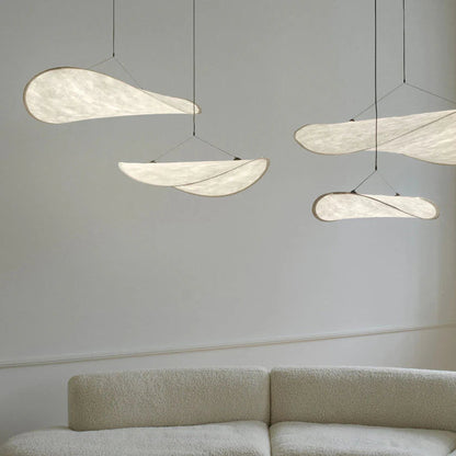 Suspension moderne vague en tissu blanc