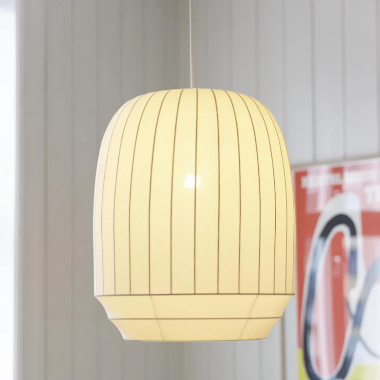 Suspension tissu globe allongé rainuré scandinave