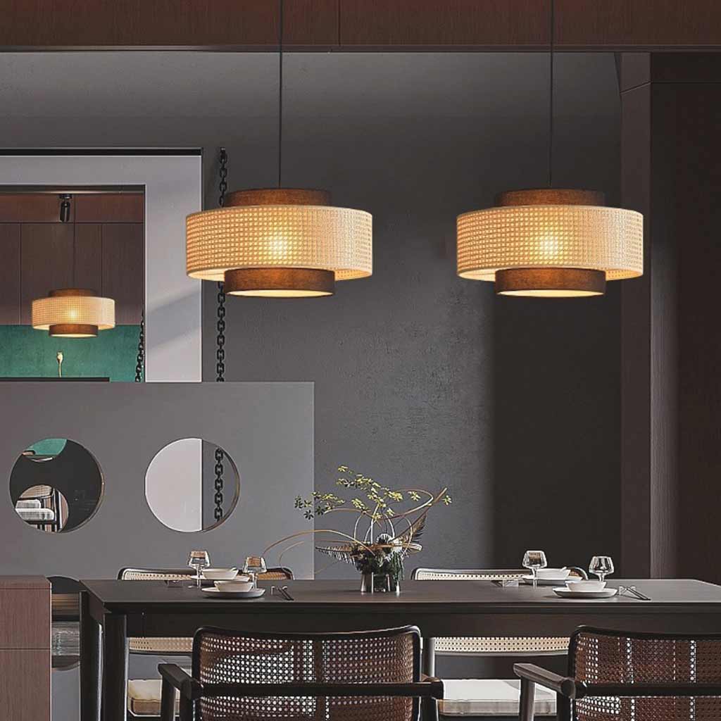 Suspension cylindrique en rotin cannage et tissu moderne