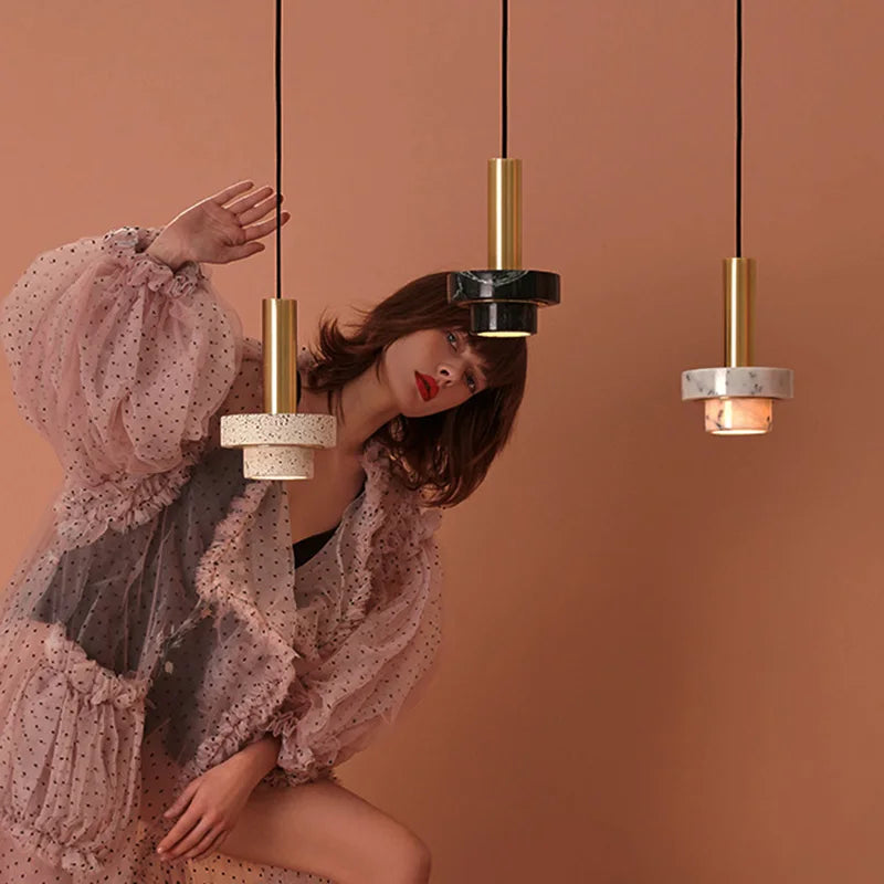 Suspension cylindrique marbre et cuivre doré design art déco