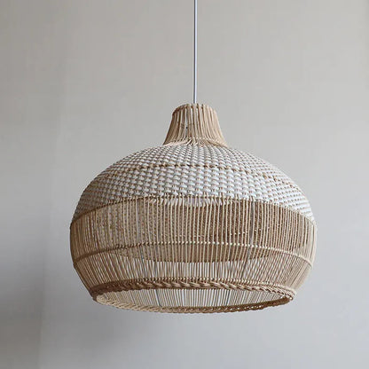 Suspension rotin tressé cloche bohème beige et blanche