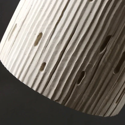 Suspension cylindre rainuré en terre cuite et bois scandinave