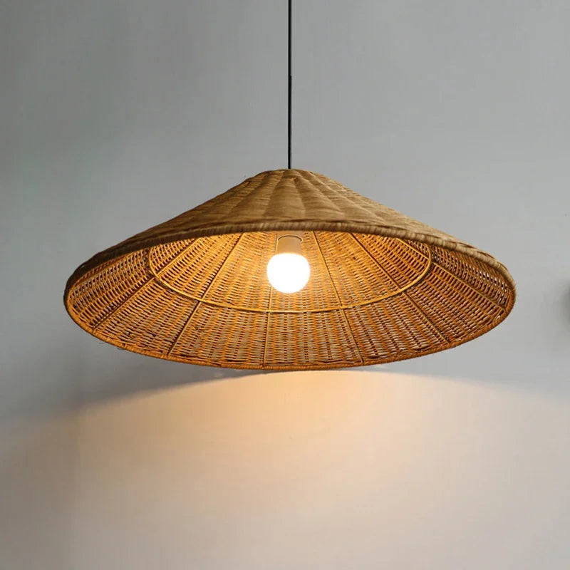 Suspension rotin minimaliste triangulaire vintage