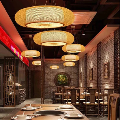 Suspension rotin et bambou ajourée plate design moderne