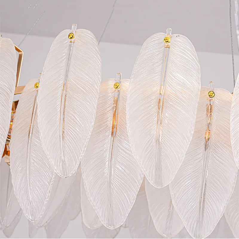 Suspension anneau plumes blanches en verre design bohème