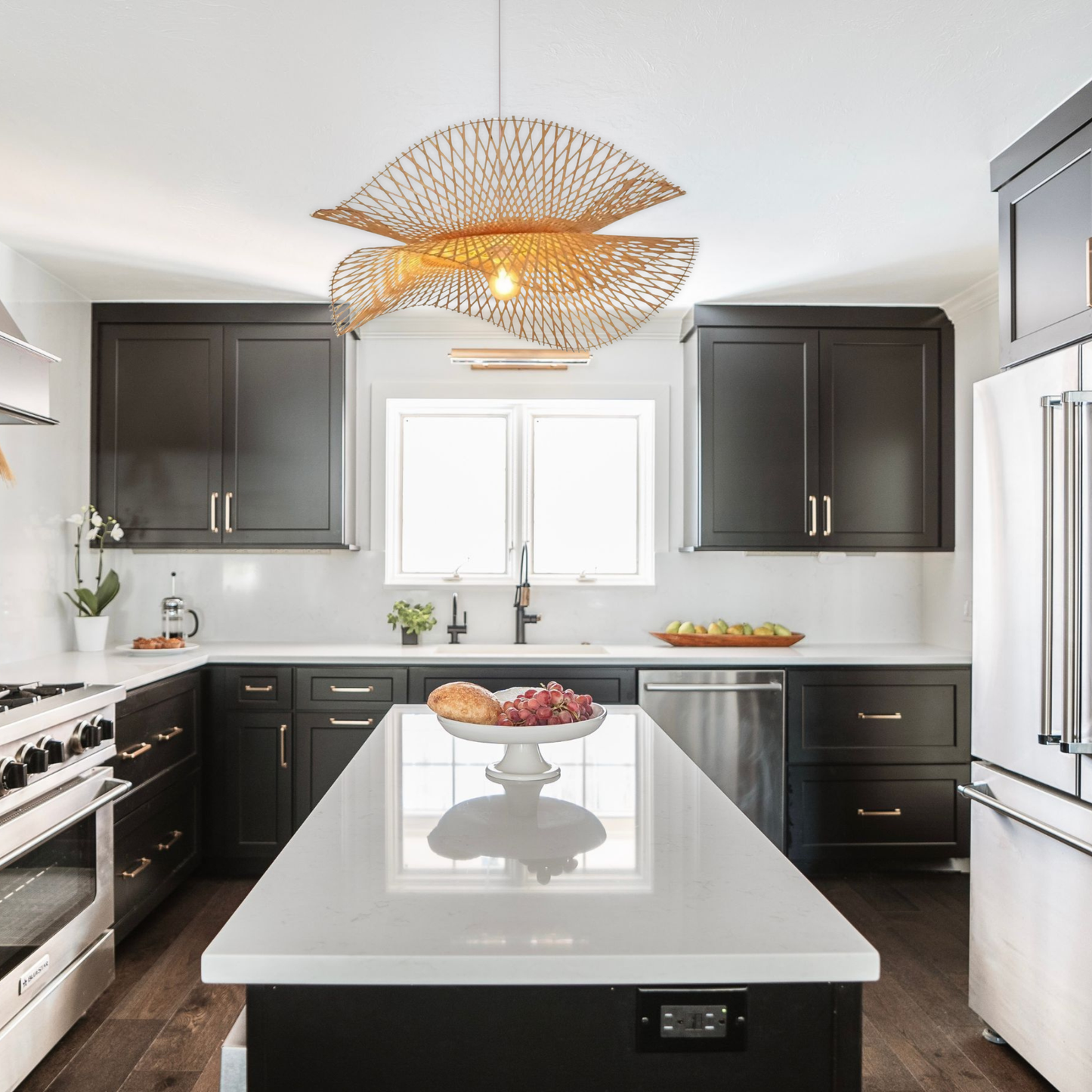 Suspension bambou ajourée double voile moderne