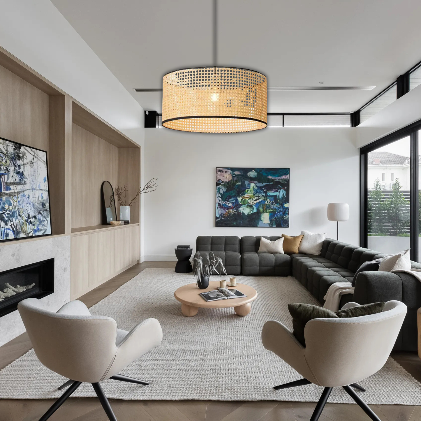 Suspension cannage en rotin moderne liserés noirs