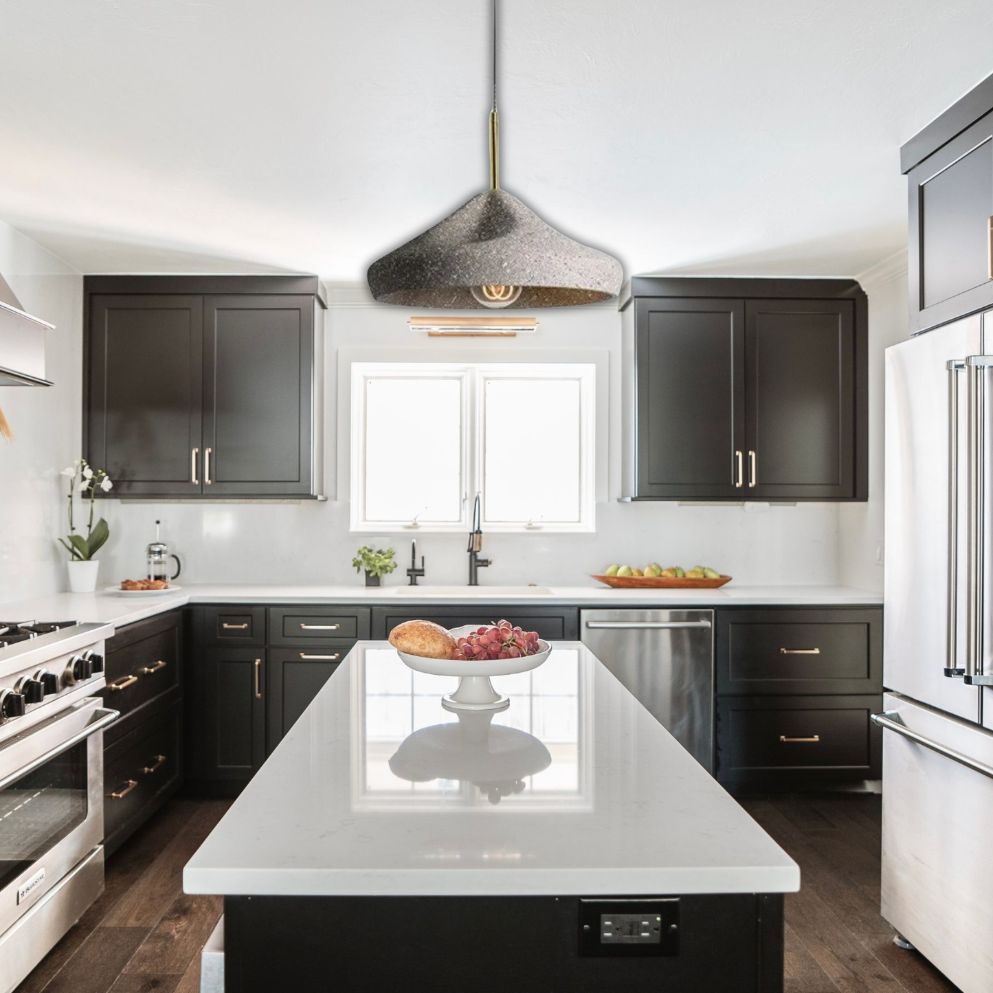 Suspension ciment terrazzo évasée déformée scandinave industriel