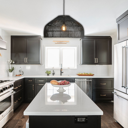 Suspension cloche ajourée en osier design vintage