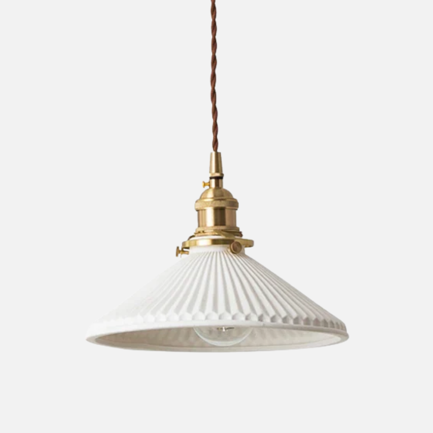 Suspension céramique blanche rainurée et cuivre triangulaire vintage