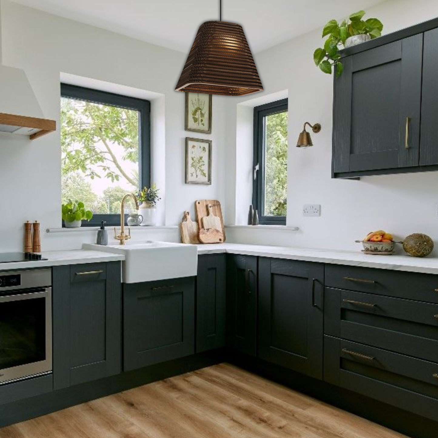 Suspension en papier carton alvéolé carré évasé design scandinave