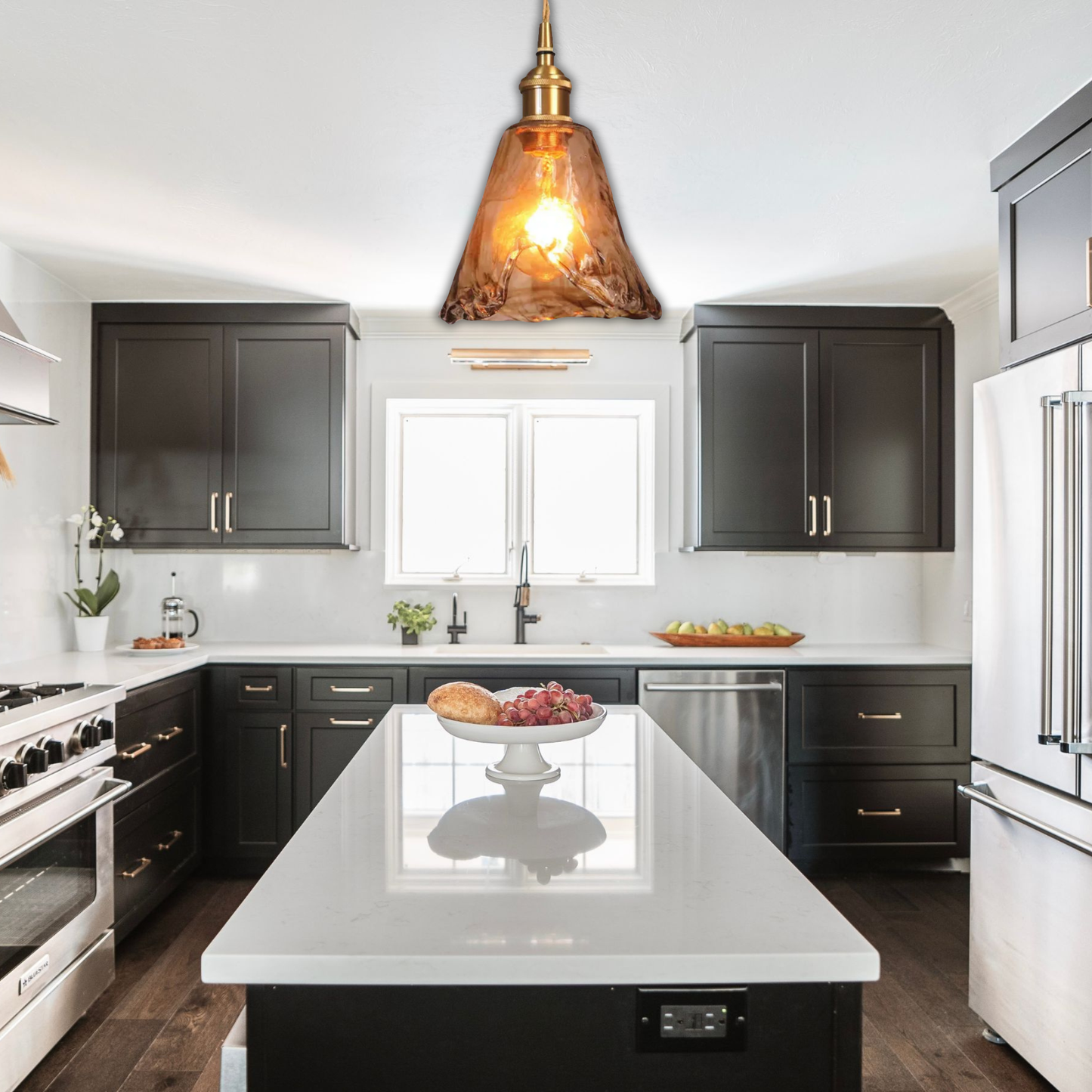 Suspension laiton et verre fumé design vintage triangulaire évasé