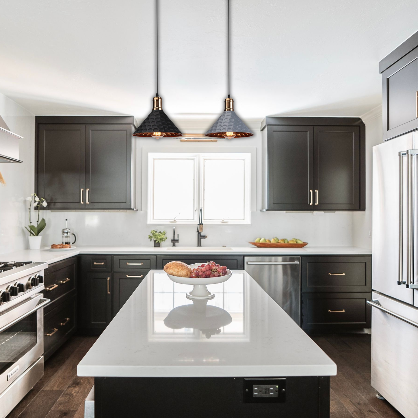 Suspension moderne métallique triangle effet pois