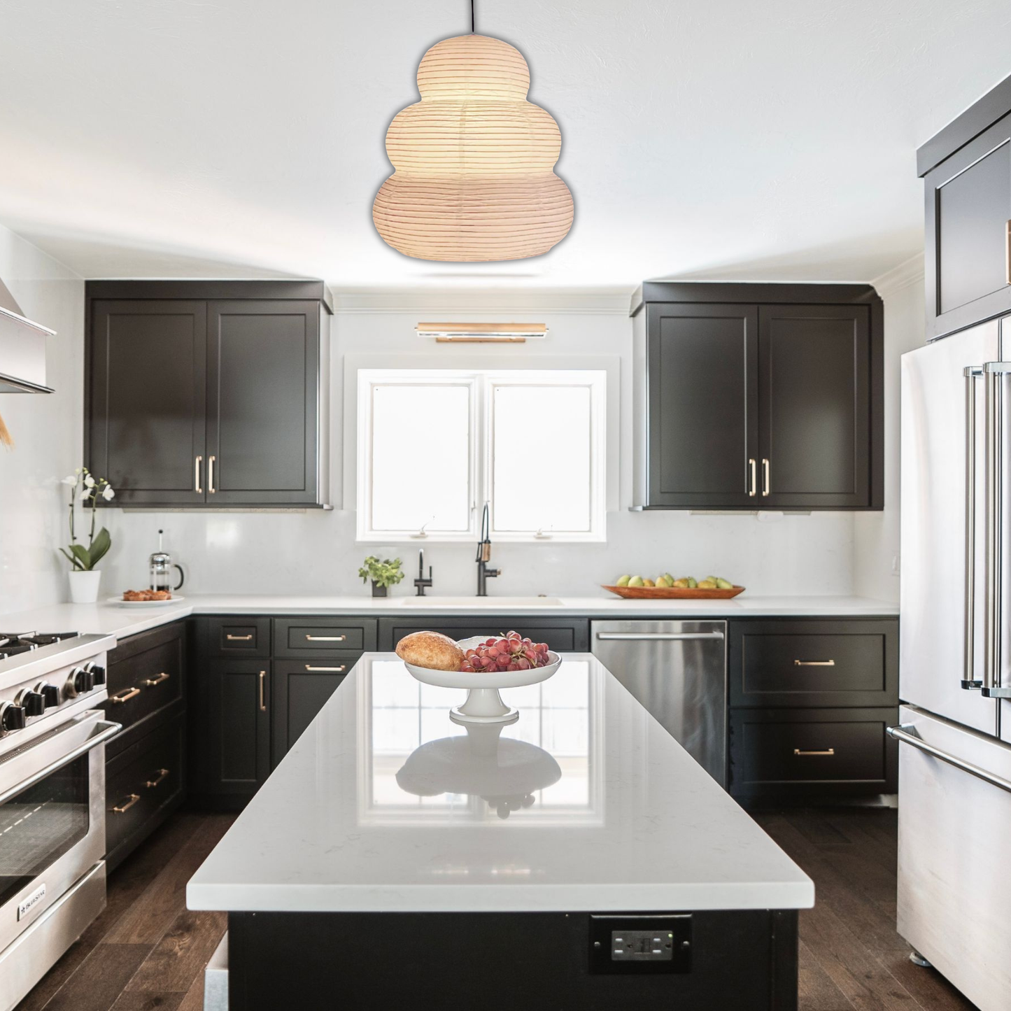 Suspension papier blanc allongée et ondulée style moderne