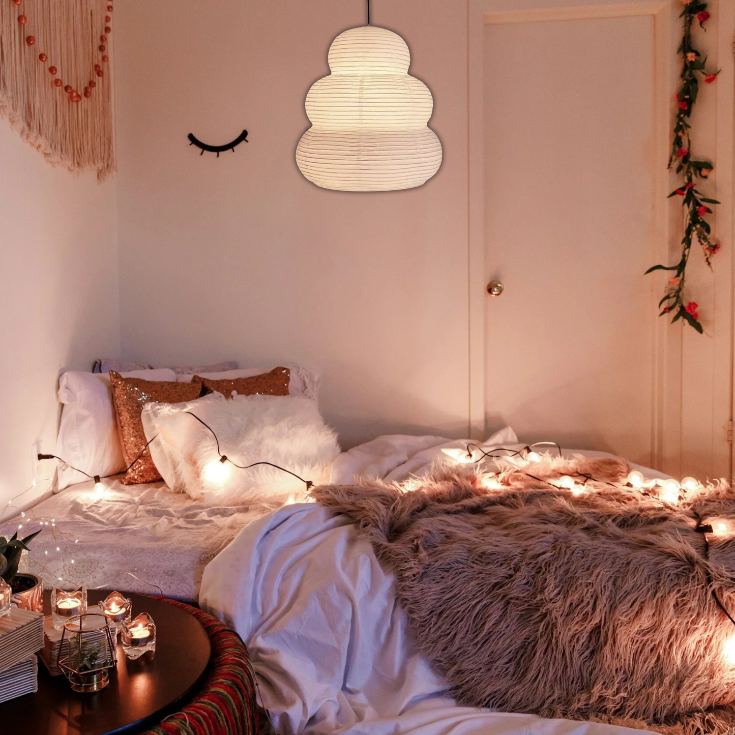 Suspension papier blanc allongée et ondulée style moderne