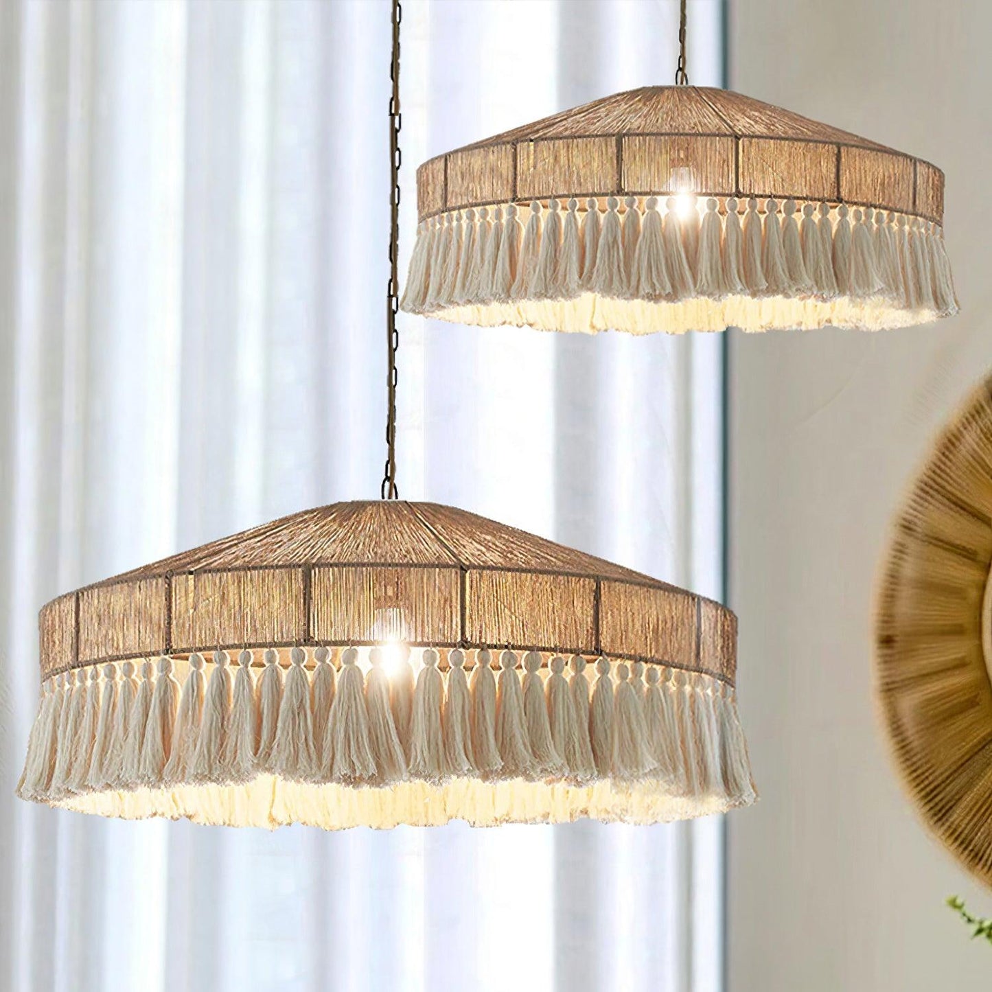 Suspension aplatie osier tissé pompons style bohème