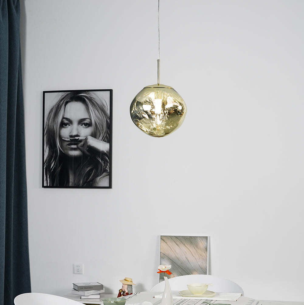 Suspension verre globe asymétrique nacré design