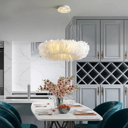 Suspension anneau en plumes colorées design art déco