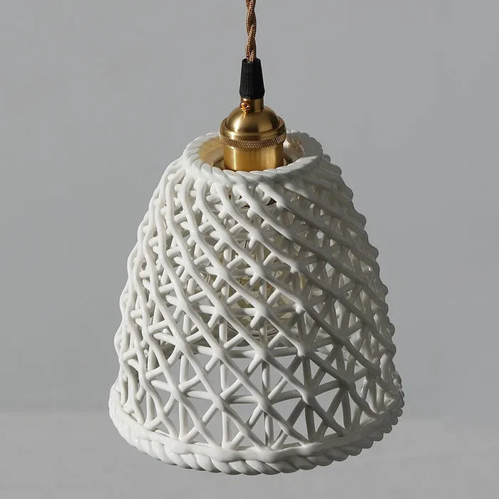 Suspension céramique effet cannage cloche