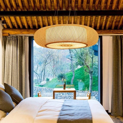 Suspension rotin et bambou ajourée plate design moderne