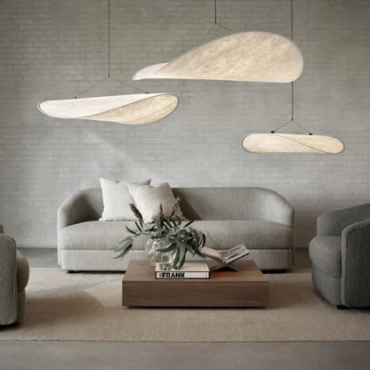 Suspension moderne vague en tissu blanc